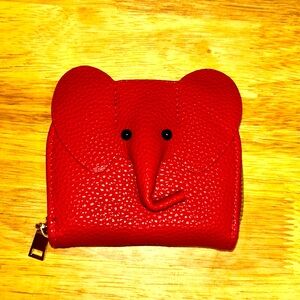 Red elephant ♥️🐘 accordion card wallet NWOT